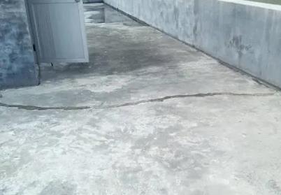 前进楼顶漏水维修公司分享下如何解决卫生间隐蔽部位漏水的问题?