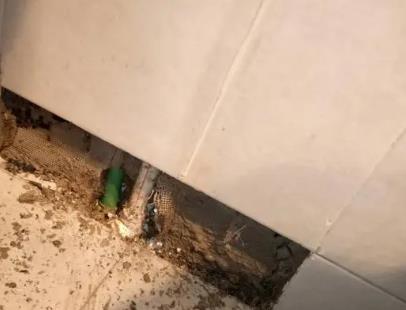 前进楼顶漏水维修公司分享下修复水管漏水的几种小方法